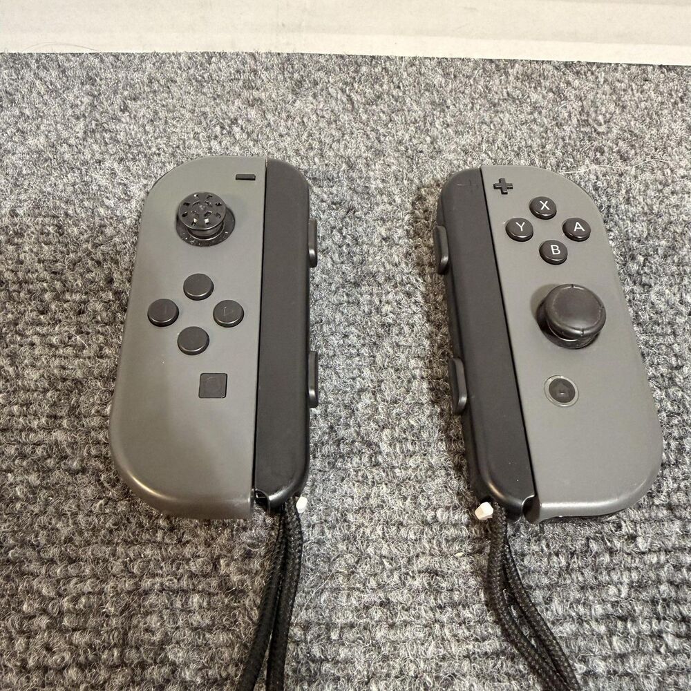 Nintendo Gray Wireless Joy-Con Controllers Pair